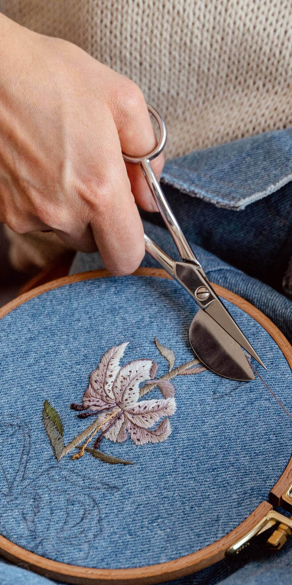 logo embroidery services