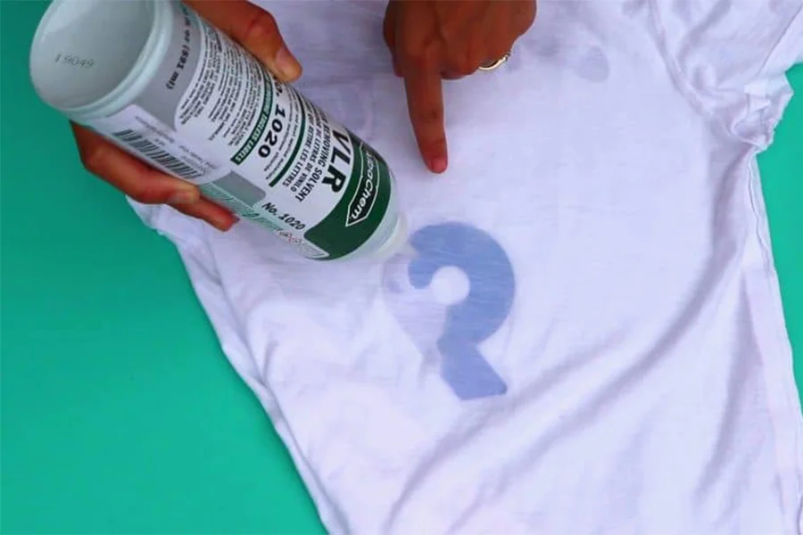 Method 1: Grab Commercial Vinyl Remover For Fabric